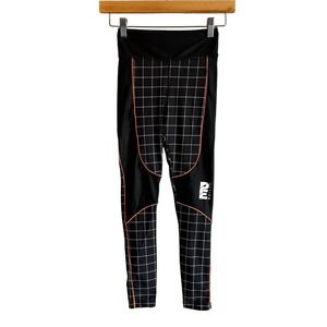 PE Nation The Hammer Throw Black White Print Leggings Women's Size XS